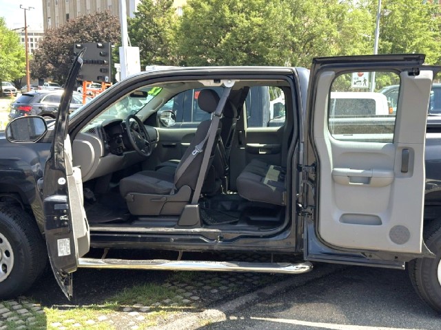 Vehicle image 35 of 37