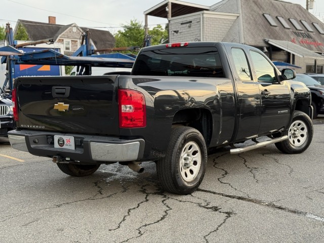 Vehicle image 4 of 37