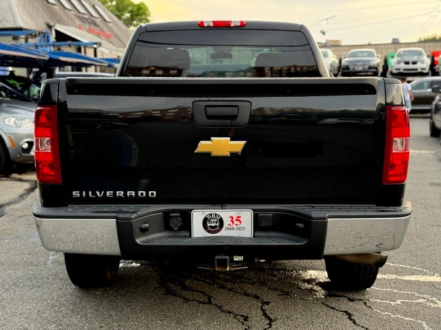 Vehicle image 11 of 37