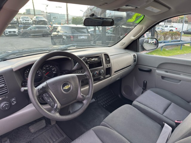 Vehicle image 19 of 37