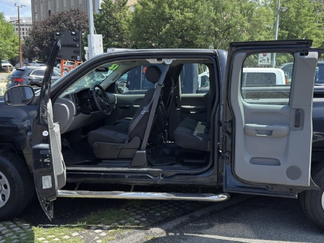 Vehicle image 28 of 37