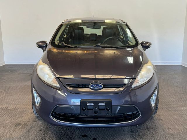 2012 Ford Fiesta SES Image 2 of 33