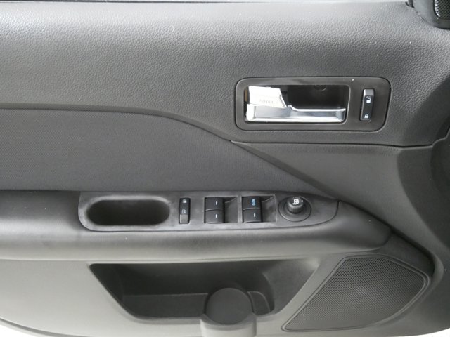2012 Ford Fusion SE Image 19 of 33