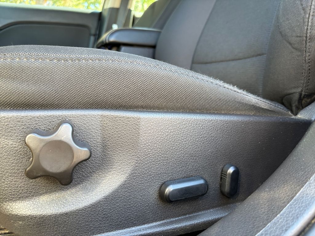 2012 Ford Fusion SE Image 18 of 25