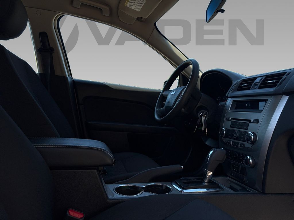 2012 Ford Fusion SE Image 12 of 25