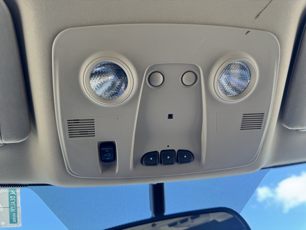 2012 GMC Acadia Denali Image 27 of 29