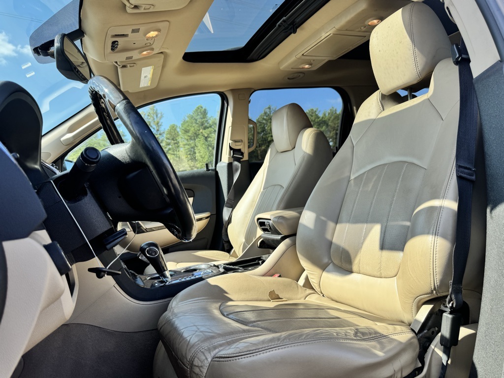 2012 GMC Acadia Denali Image 13 of 29