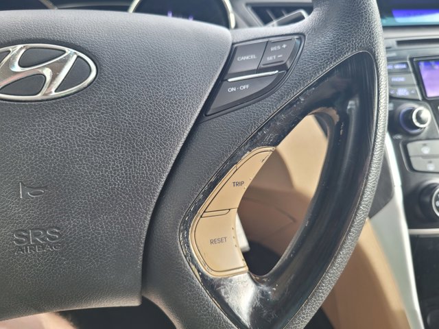 2012 Hyundai Sonata GLS Image 24 of 29