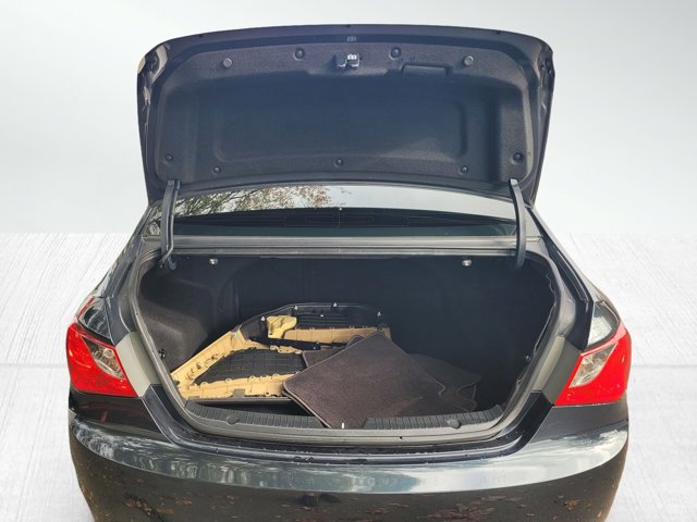 2012 Hyundai Sonata GLS Image 7 of 29