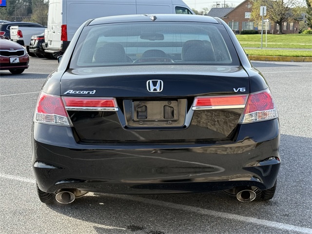 Vehicle image 6 of 23