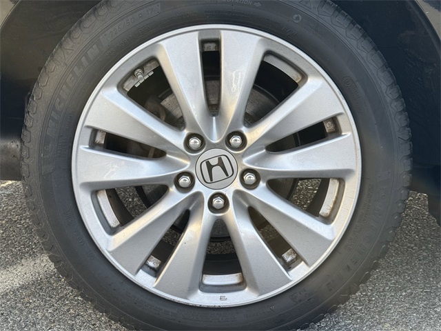 Vehicle image 9 of 23