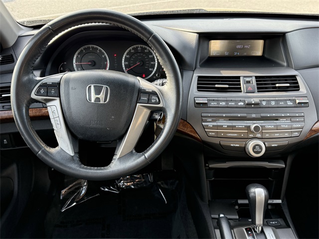 Vehicle image 15 of 23