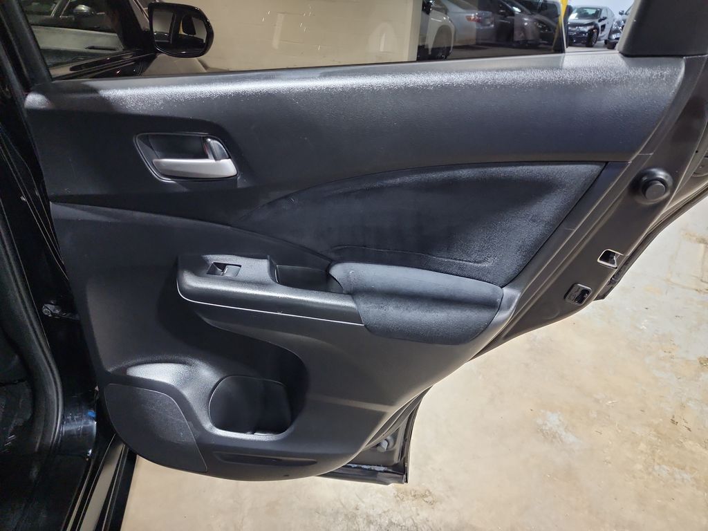 Vehicle image 25 of 52