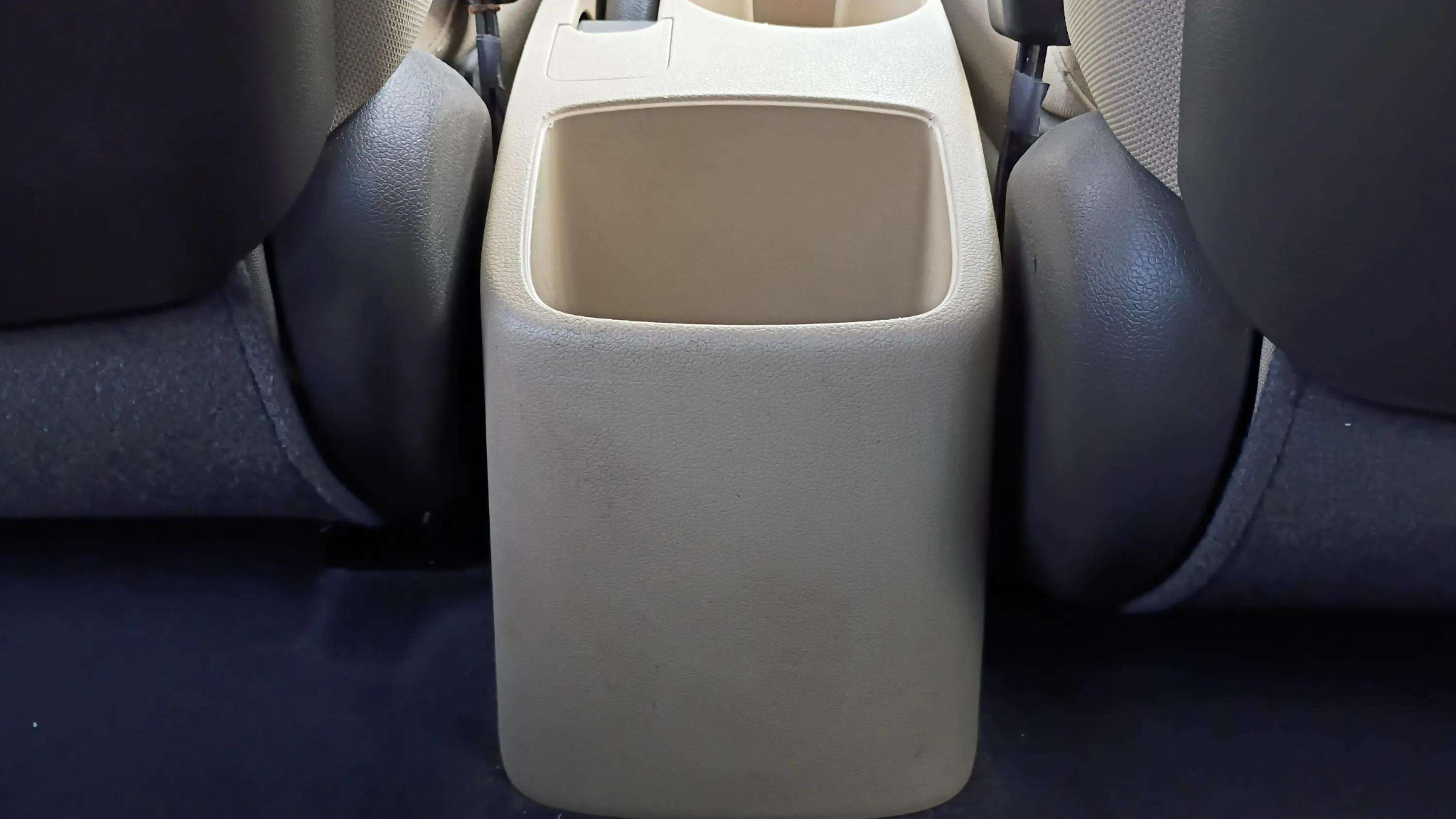 2012 Hyundai Accent GLS Image 46 of 49