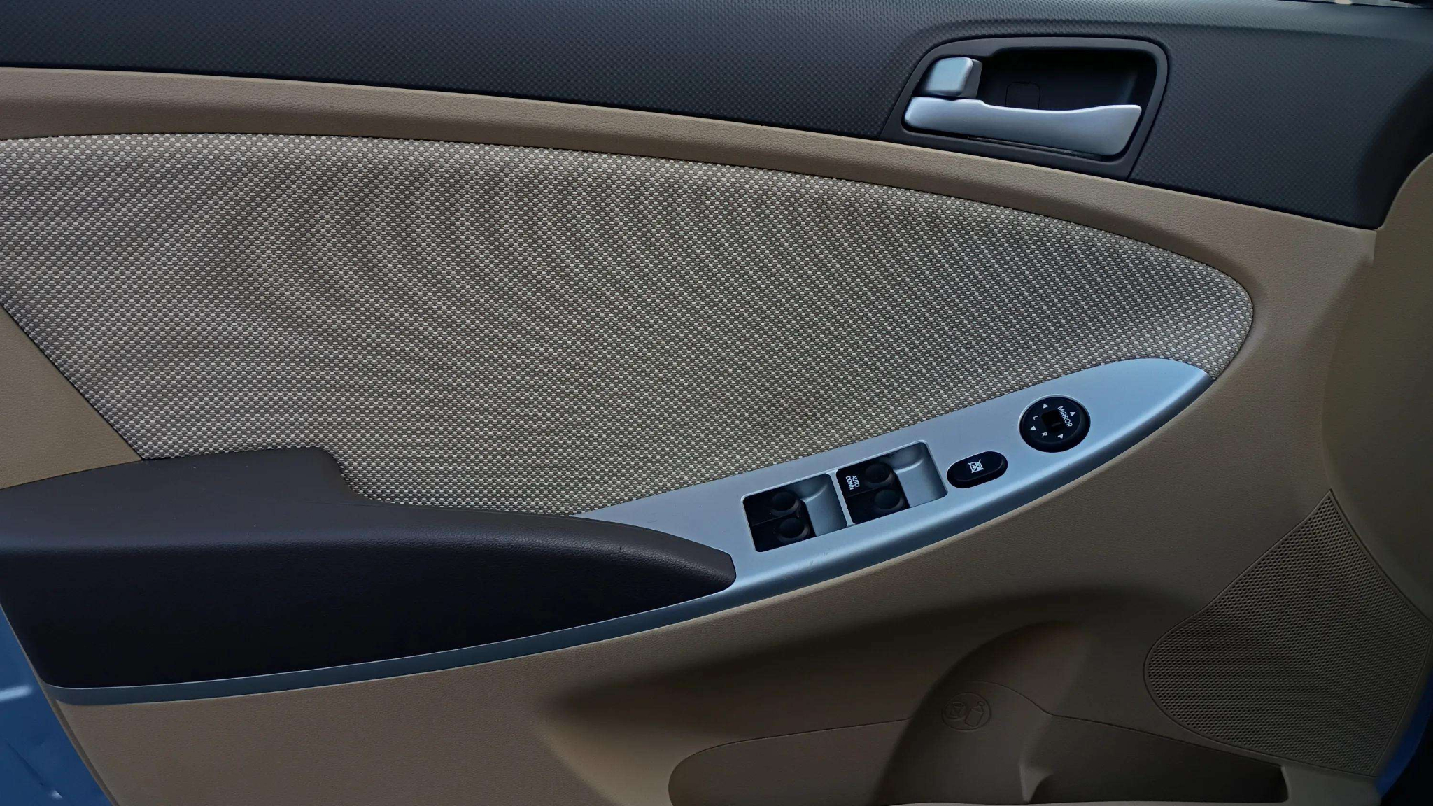 2012 Hyundai Accent GLS Image 27 of 49