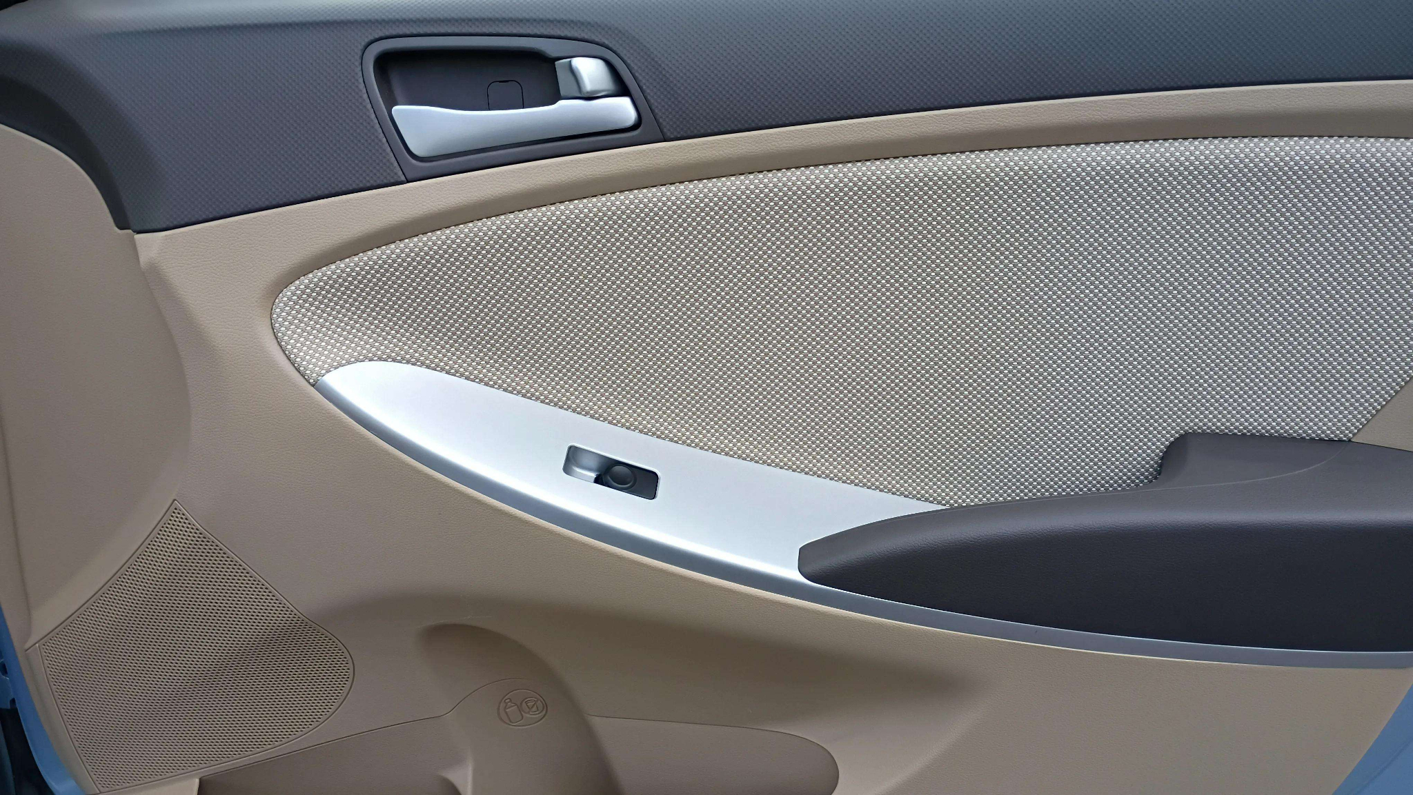 2012 Hyundai Accent GLS Image 28 of 49