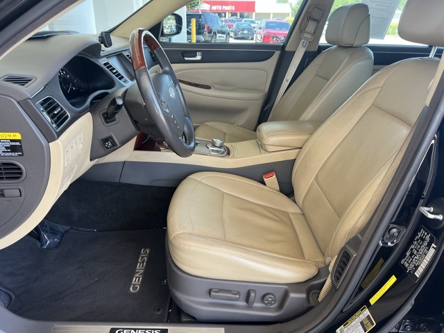Vehicle image 5 of 31