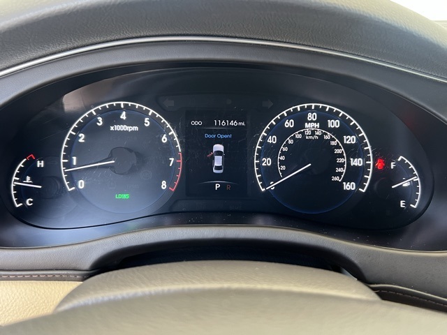 Vehicle image 10 of 31