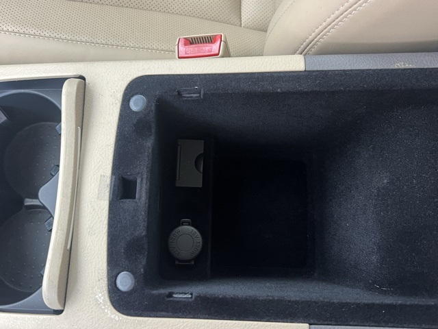 Vehicle image 19 of 31