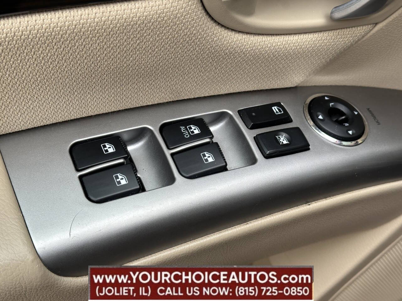 Vehicle image 13 of 43