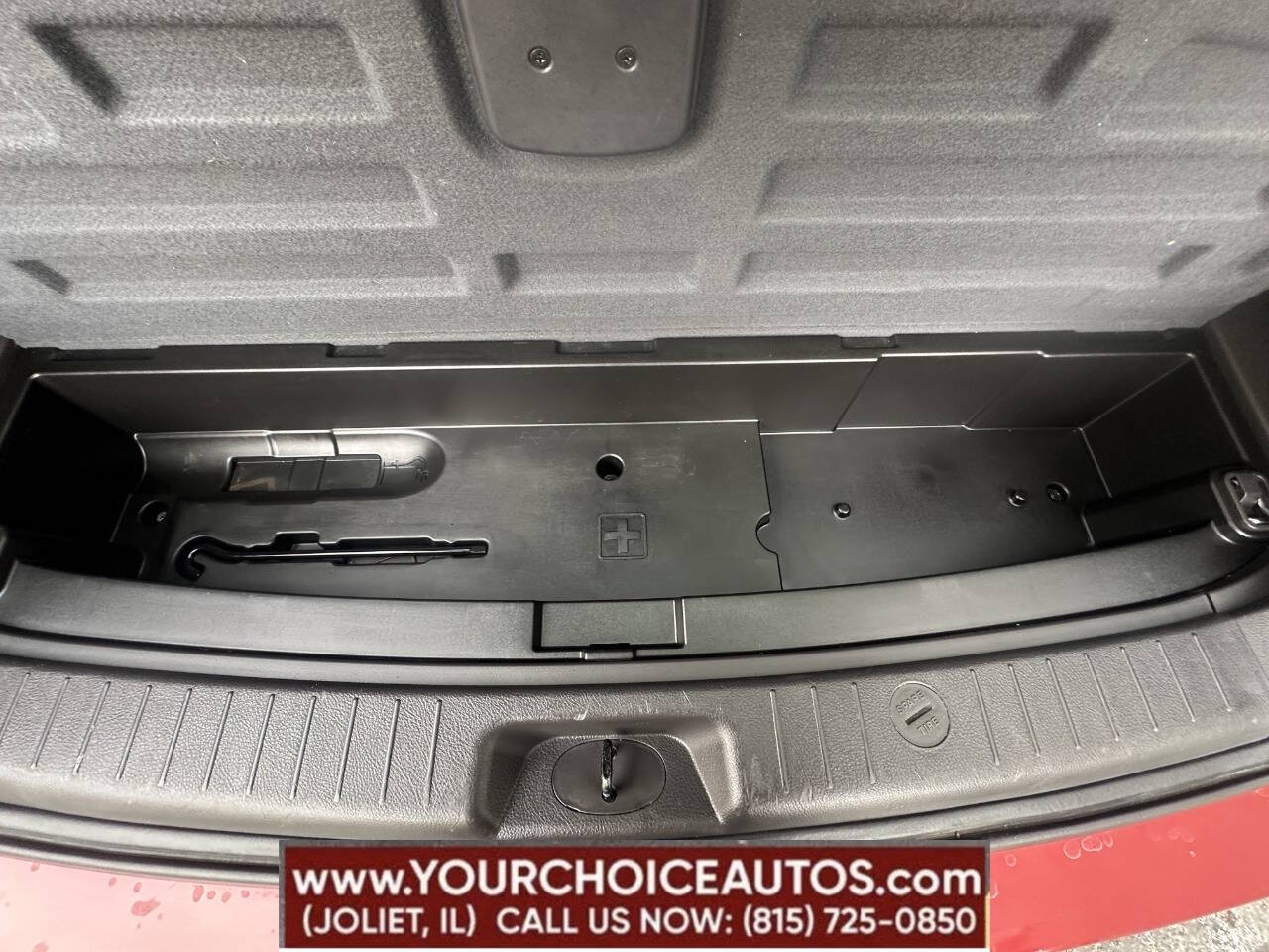 Vehicle image 10 of 43
