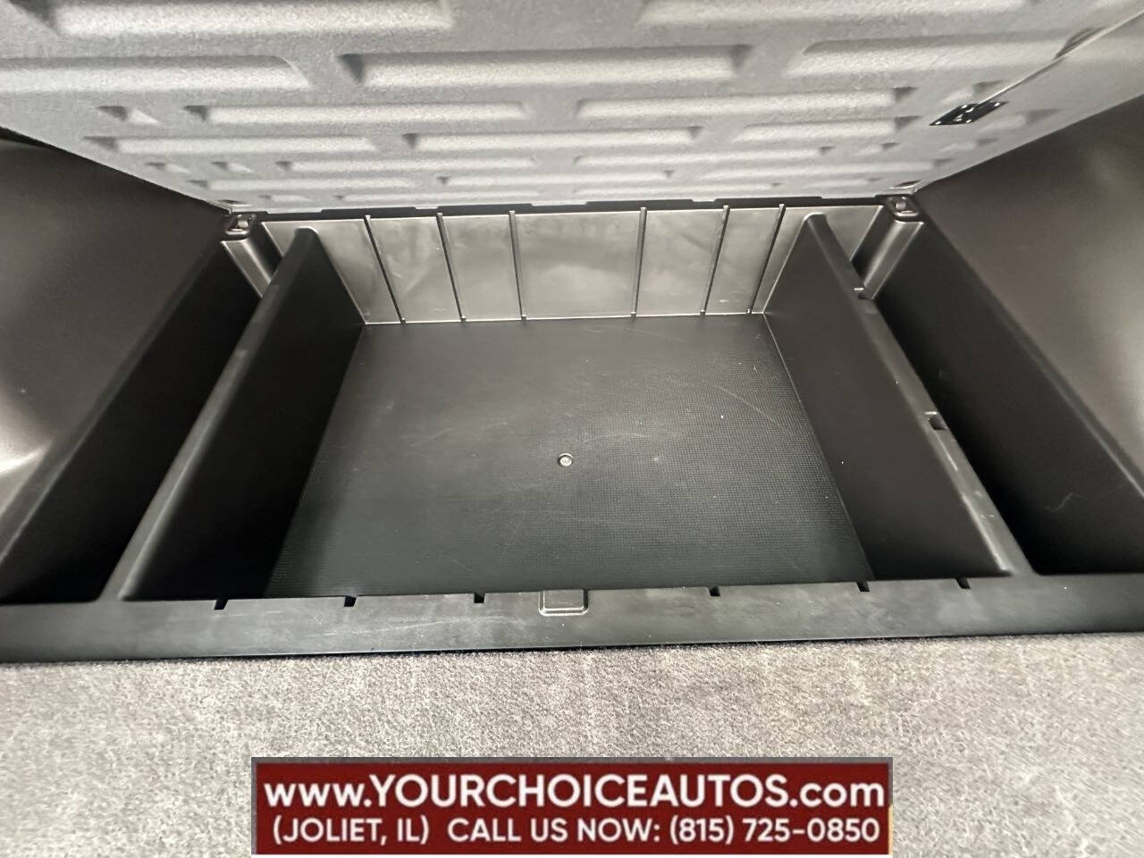 Vehicle image 11 of 43