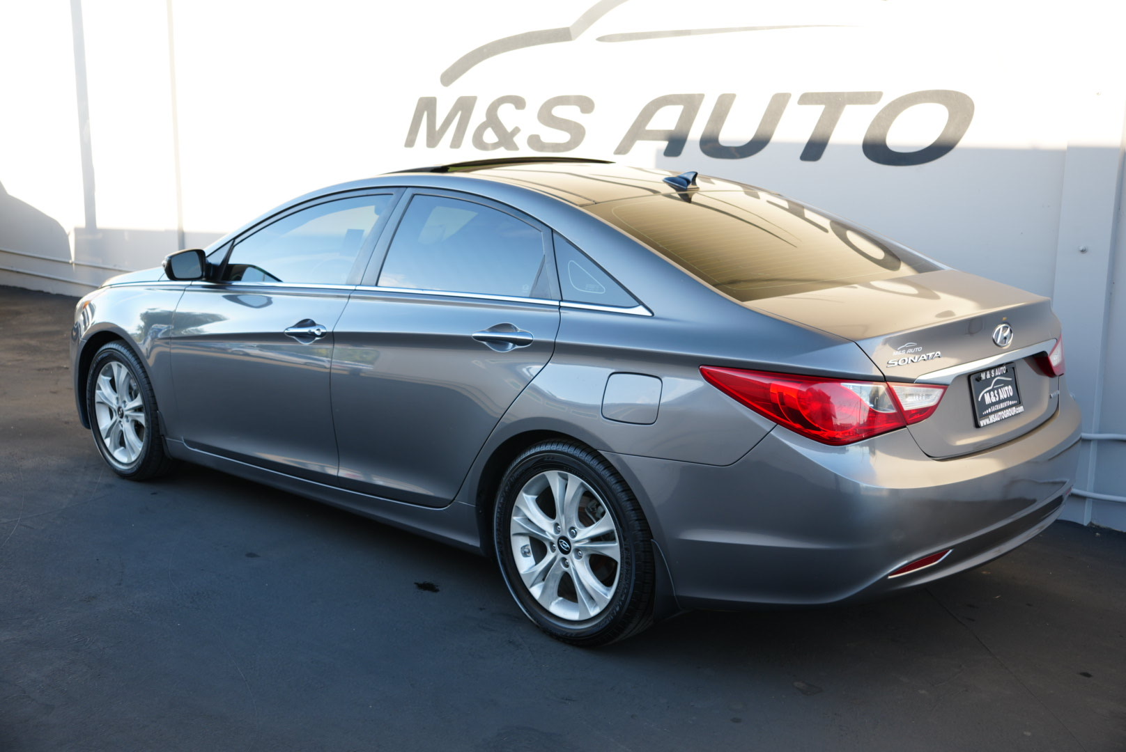 2012 Hyundai Sonata 2.4L Limited PZEV Image 5 of 16