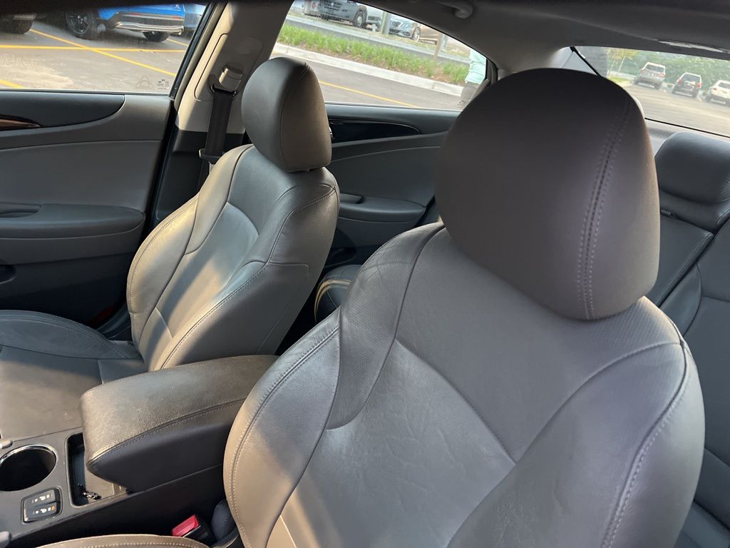 2012 Hyundai Sonata 2.4L Limited Image 9 of 27