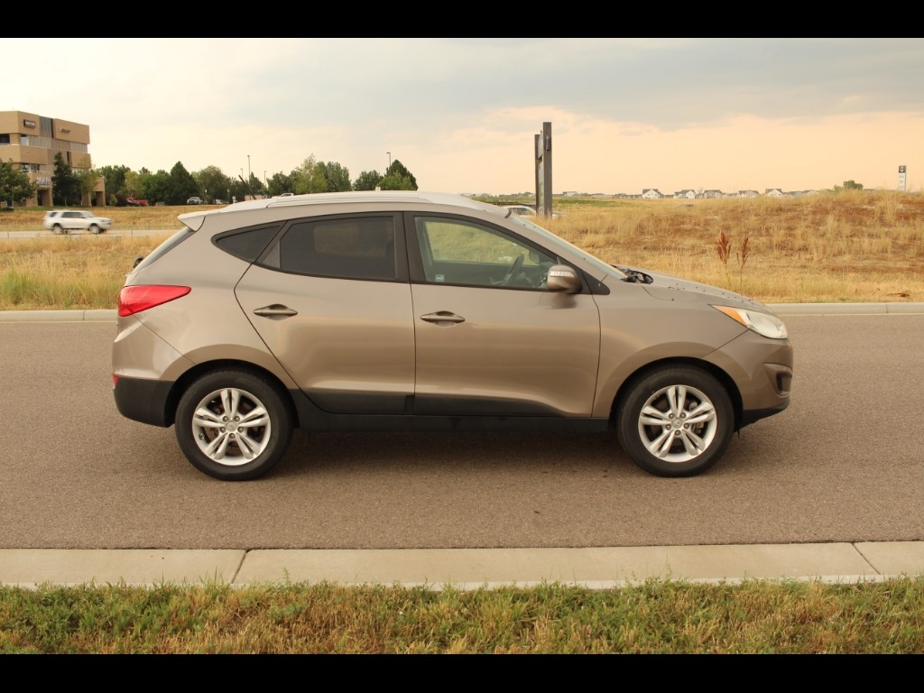 Vehicle image 4 of 28