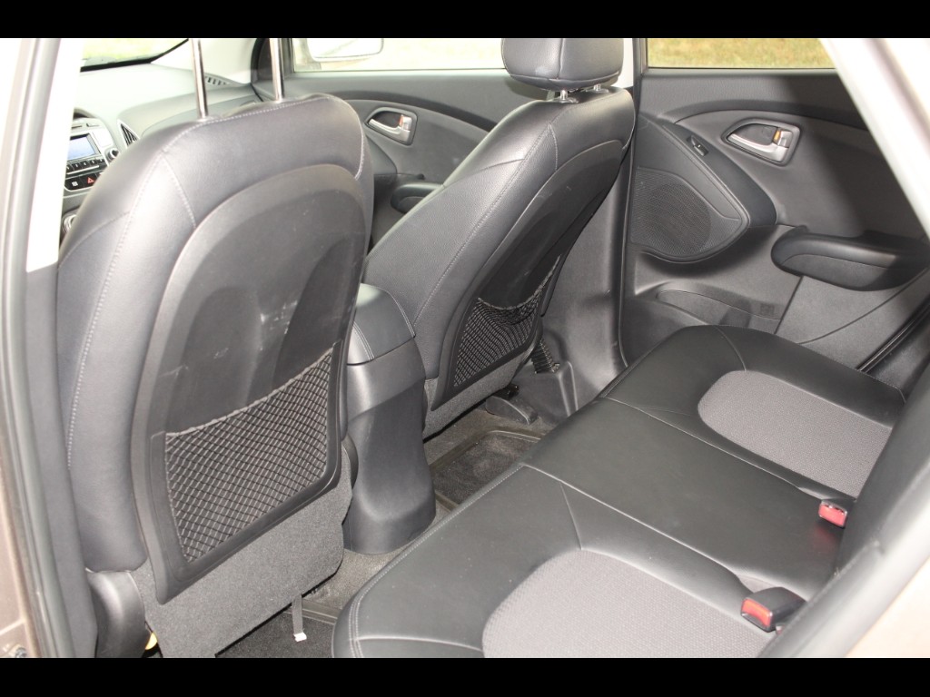 Vehicle image 15 of 28