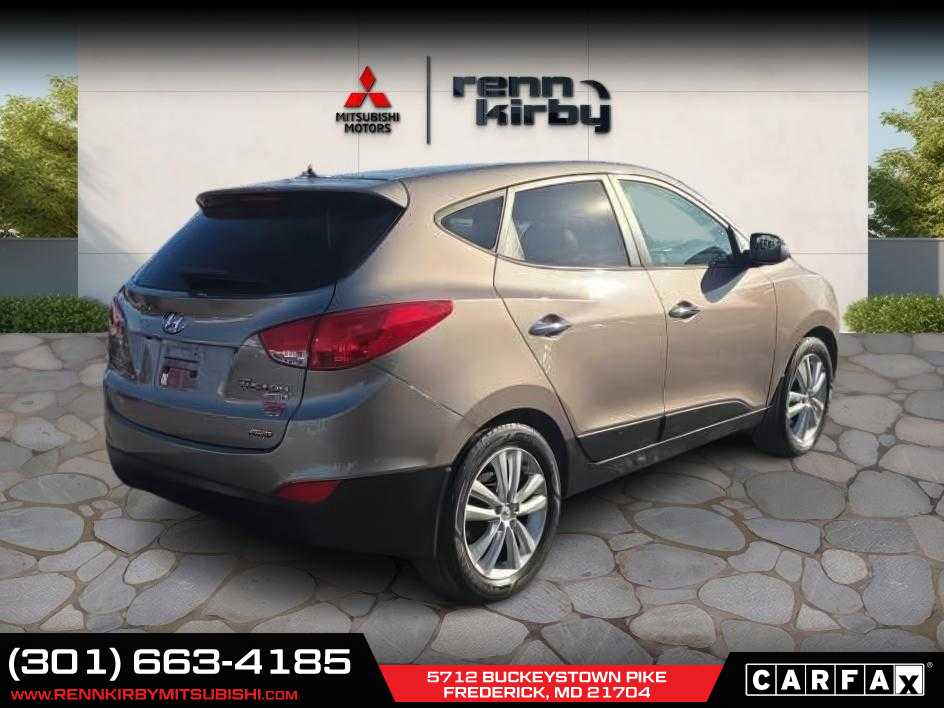 2012 Hyundai Tucson Limited PZEV Image 4 of 16