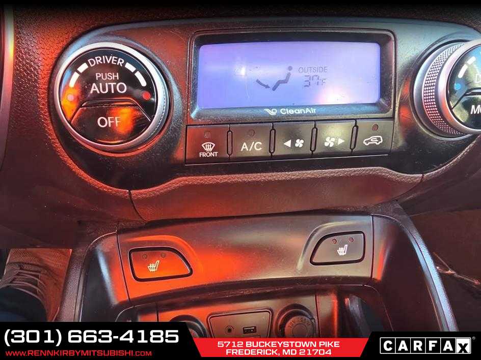 2012 Hyundai Tucson Limited PZEV Image 13 of 16