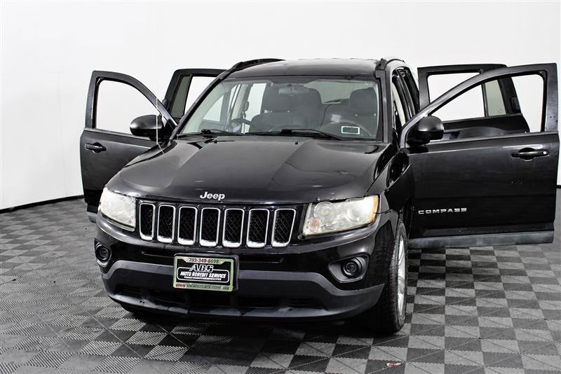 2012 Jeep Compass Sport Image 3 of 42