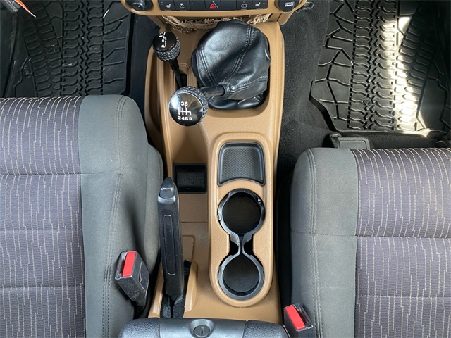 Vehicle image 25 of 35