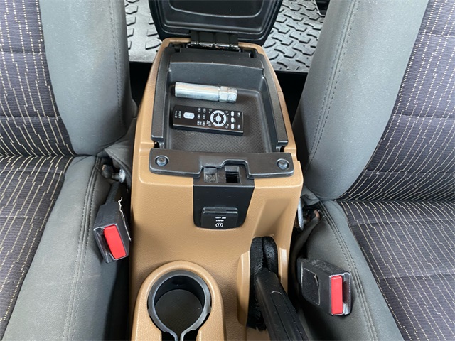 Vehicle image 26 of 35