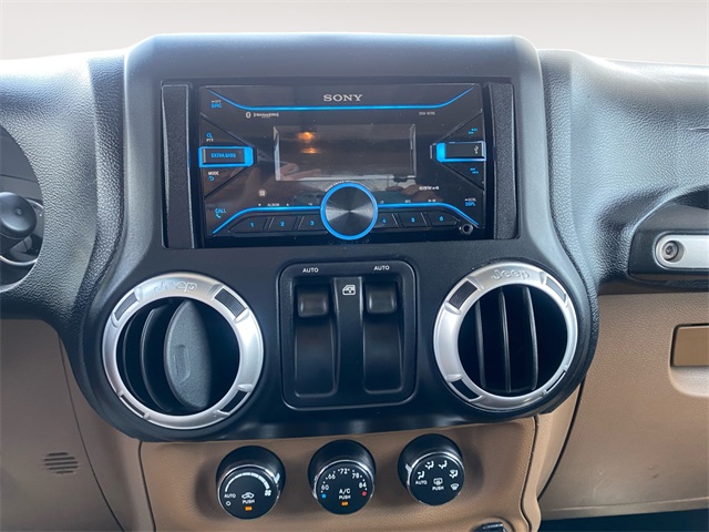 Vehicle image 22 of 35