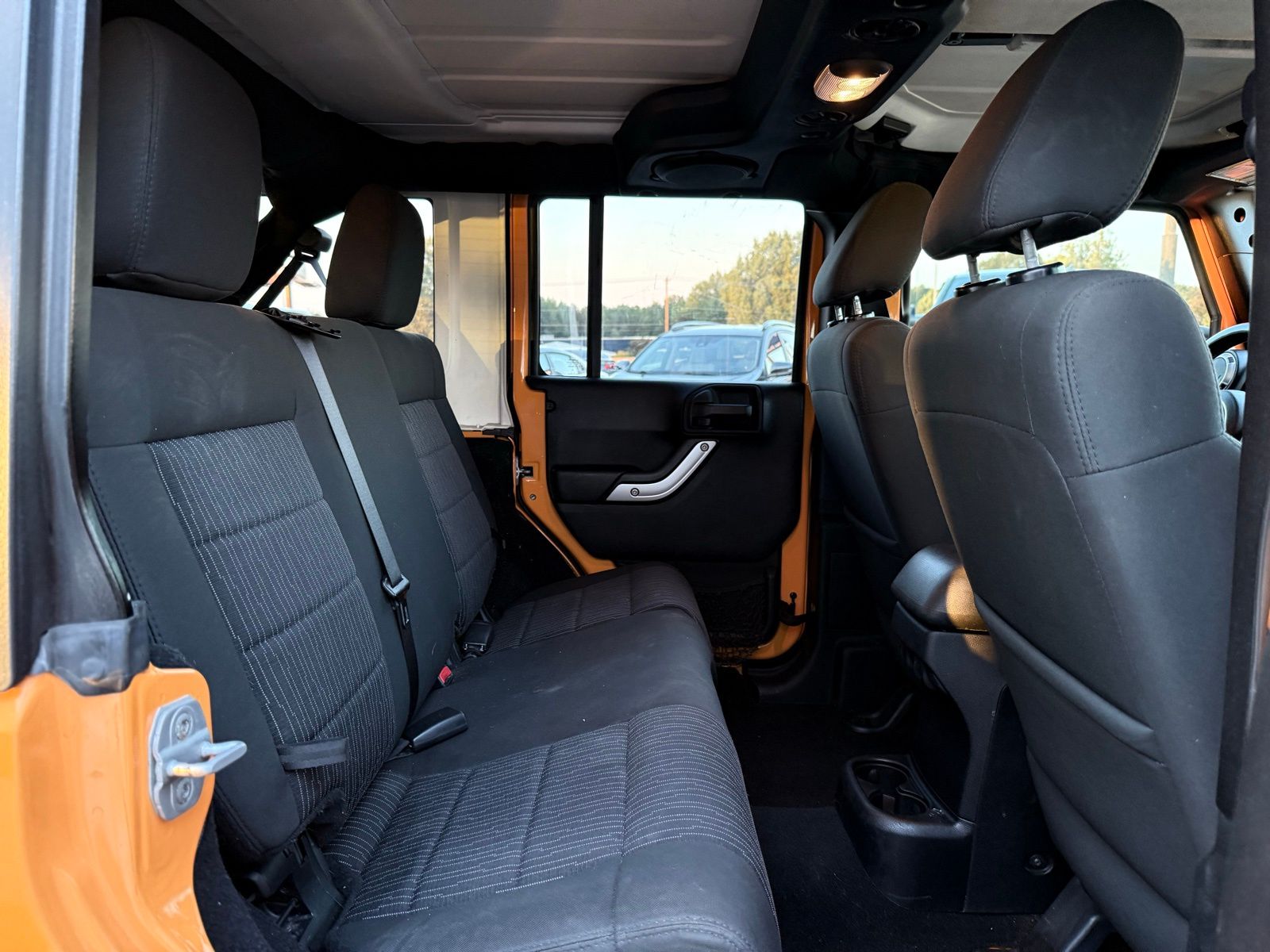 2012 Jeep Wrangler Unlimited Sahara Image 13 of 33