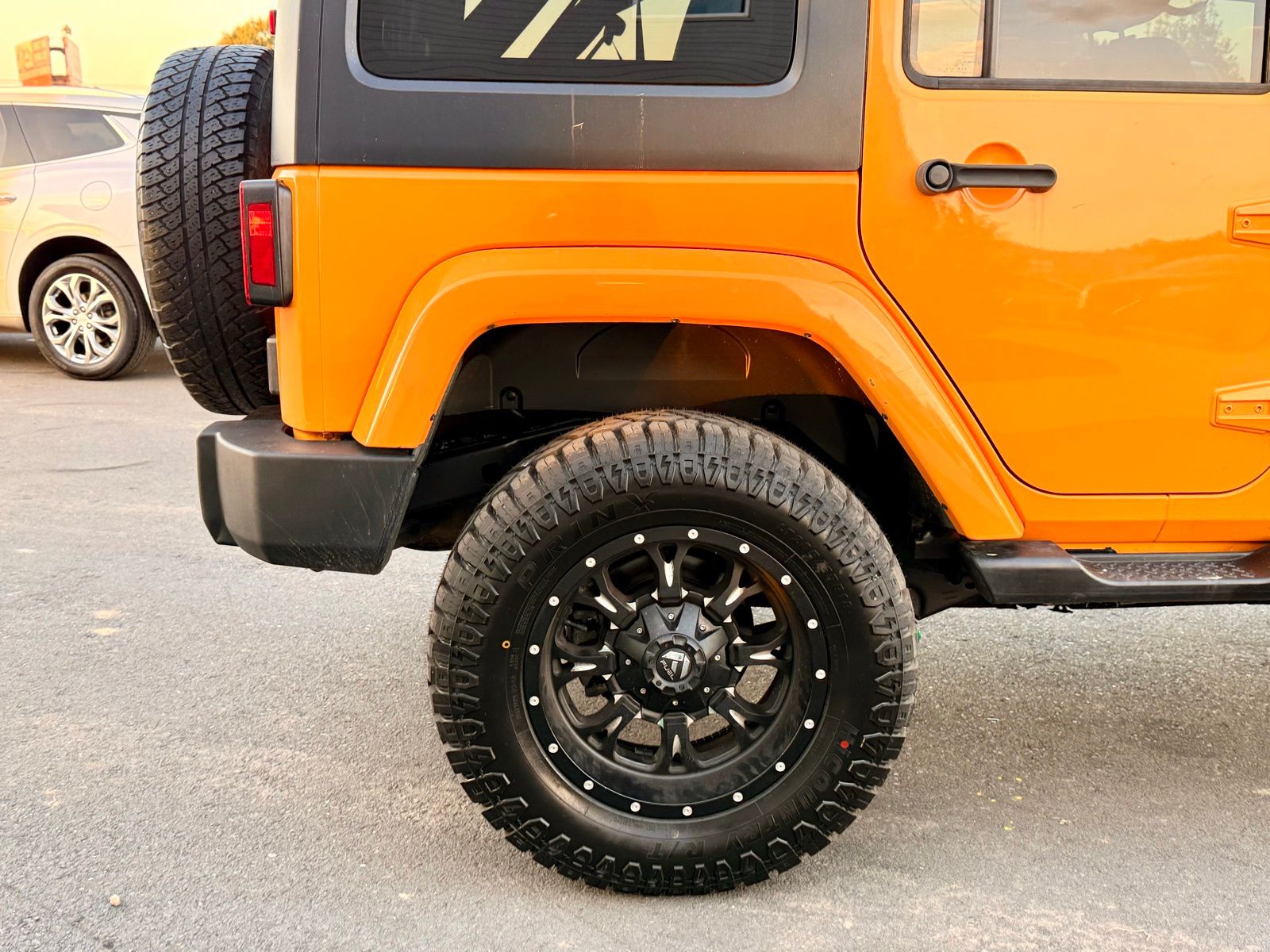 2012 Jeep Wrangler Unlimited Sahara Image 12 of 33