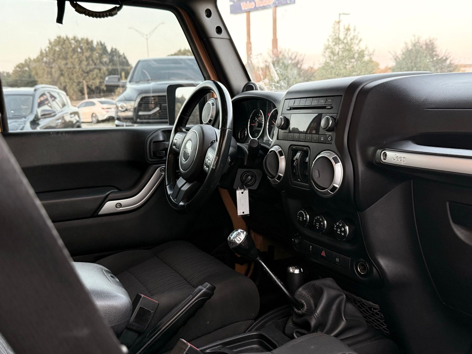 2012 Jeep Wrangler Unlimited Sahara Image 21 of 33