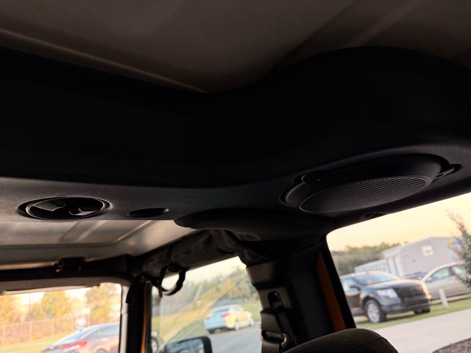 2012 Jeep Wrangler Unlimited Sahara Image 25 of 33