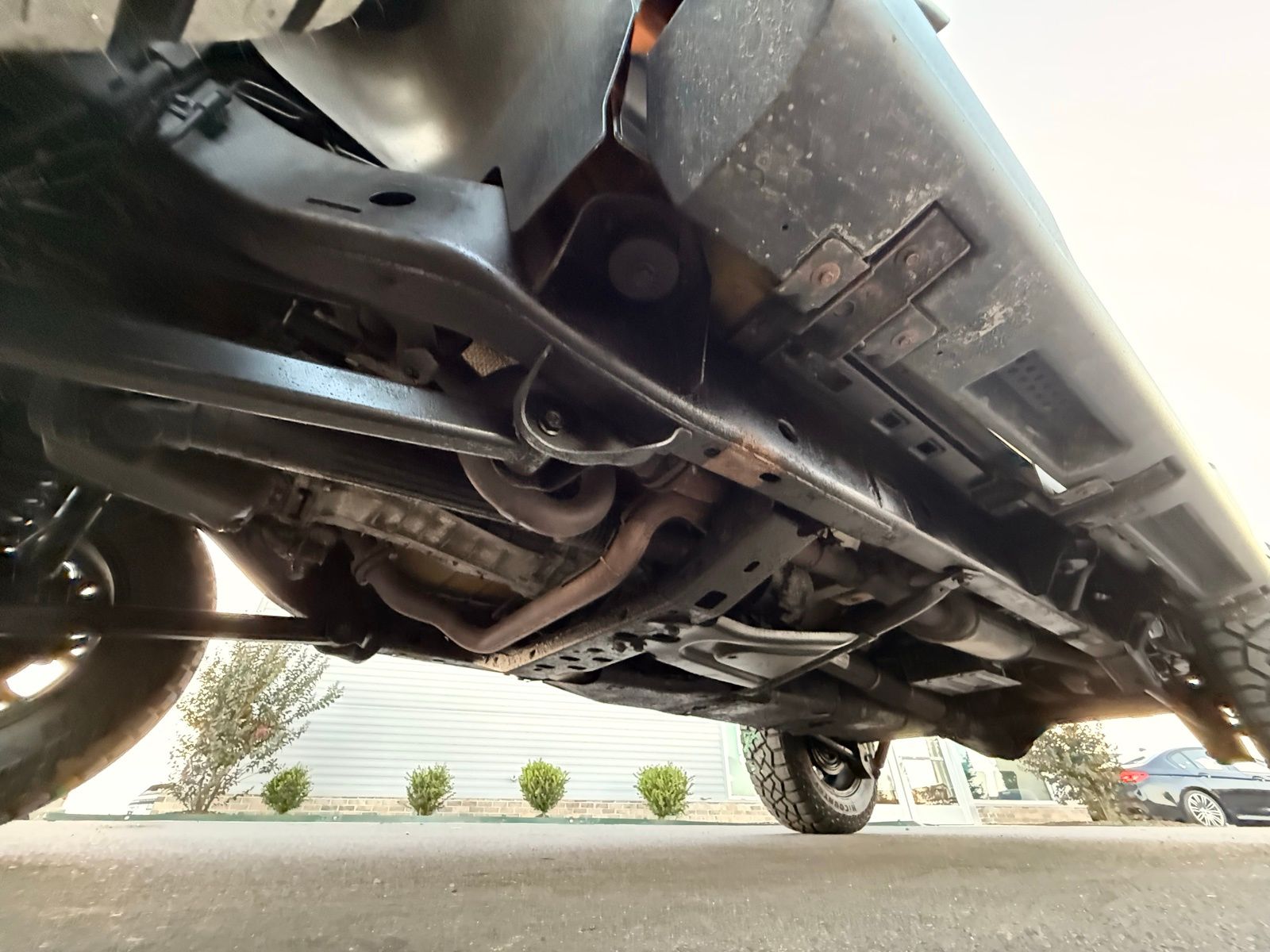 2012 Jeep Wrangler Unlimited Sahara Image 3 of 33