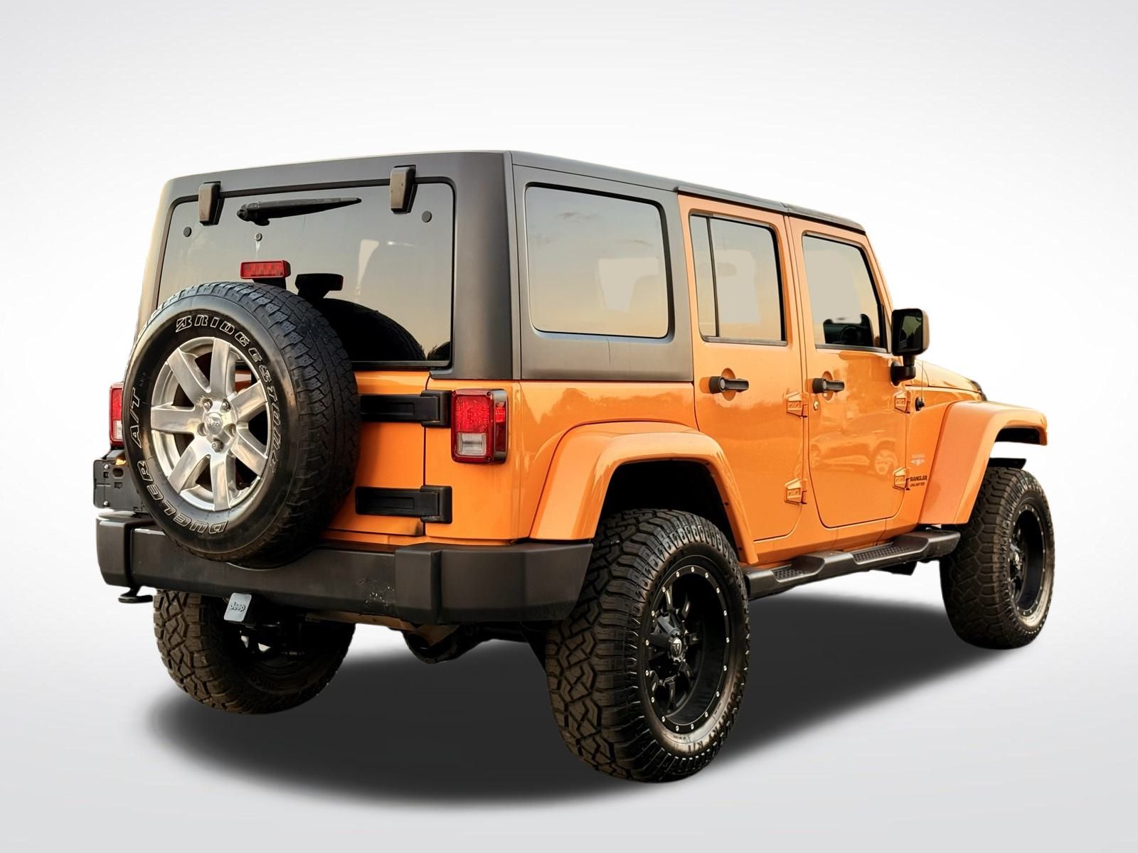 2012 Jeep Wrangler Unlimited Sahara Image 8 of 33