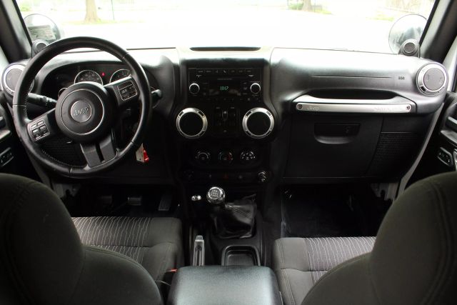 Vehicle image 24 of 41