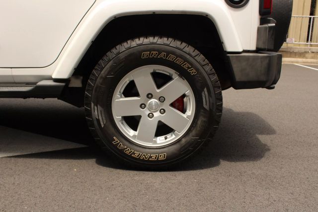 Vehicle image 12 of 41
