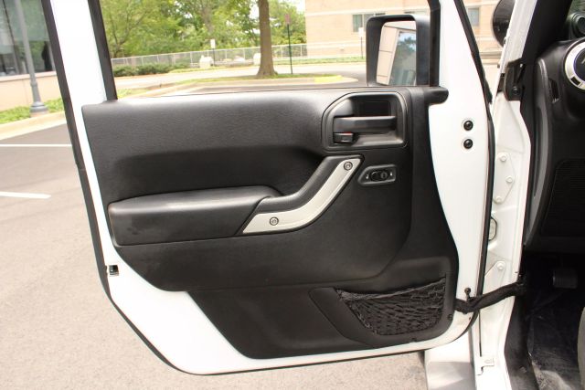 Vehicle image 15 of 41