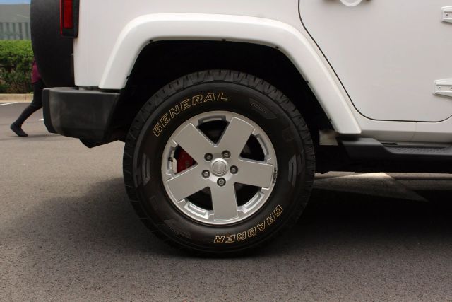 Vehicle image 9 of 41