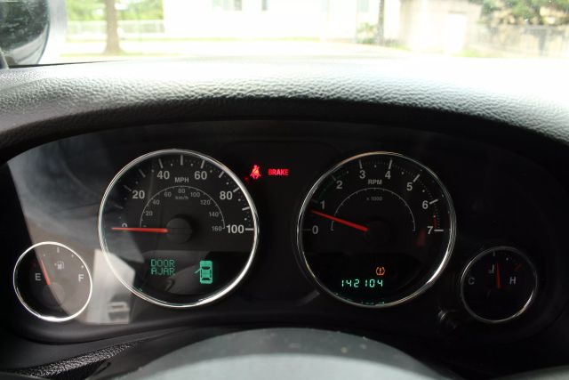 Vehicle image 38 of 41