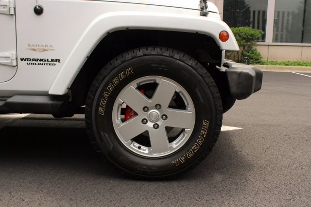 Vehicle image 8 of 41