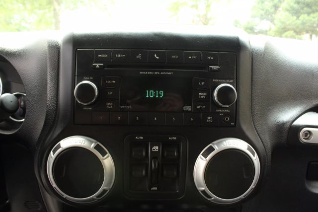 Vehicle image 39 of 41