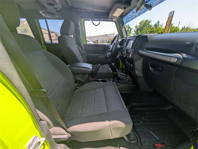 Vehicle image 13 of 22